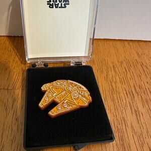 Star Wars Millennium Falcon Brooch - Gold and Silver